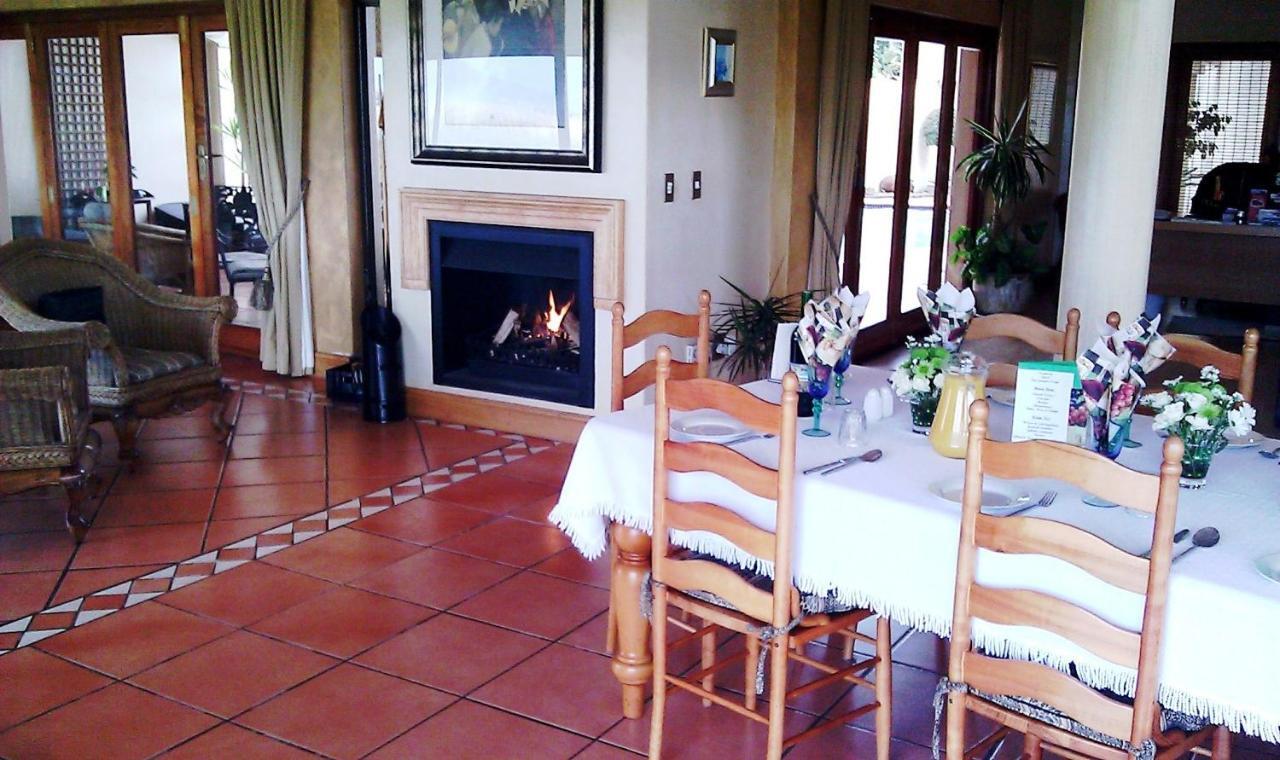 Casa Mia Guesthouse Table View Exterior photo